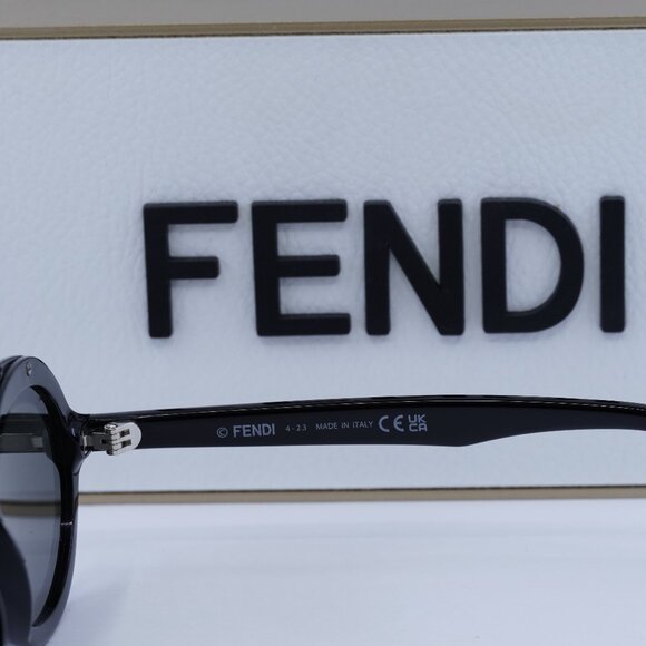 Final Price! Fendi FE40094I 01A Black Smoke Sunglasses - Picture 5 of 10